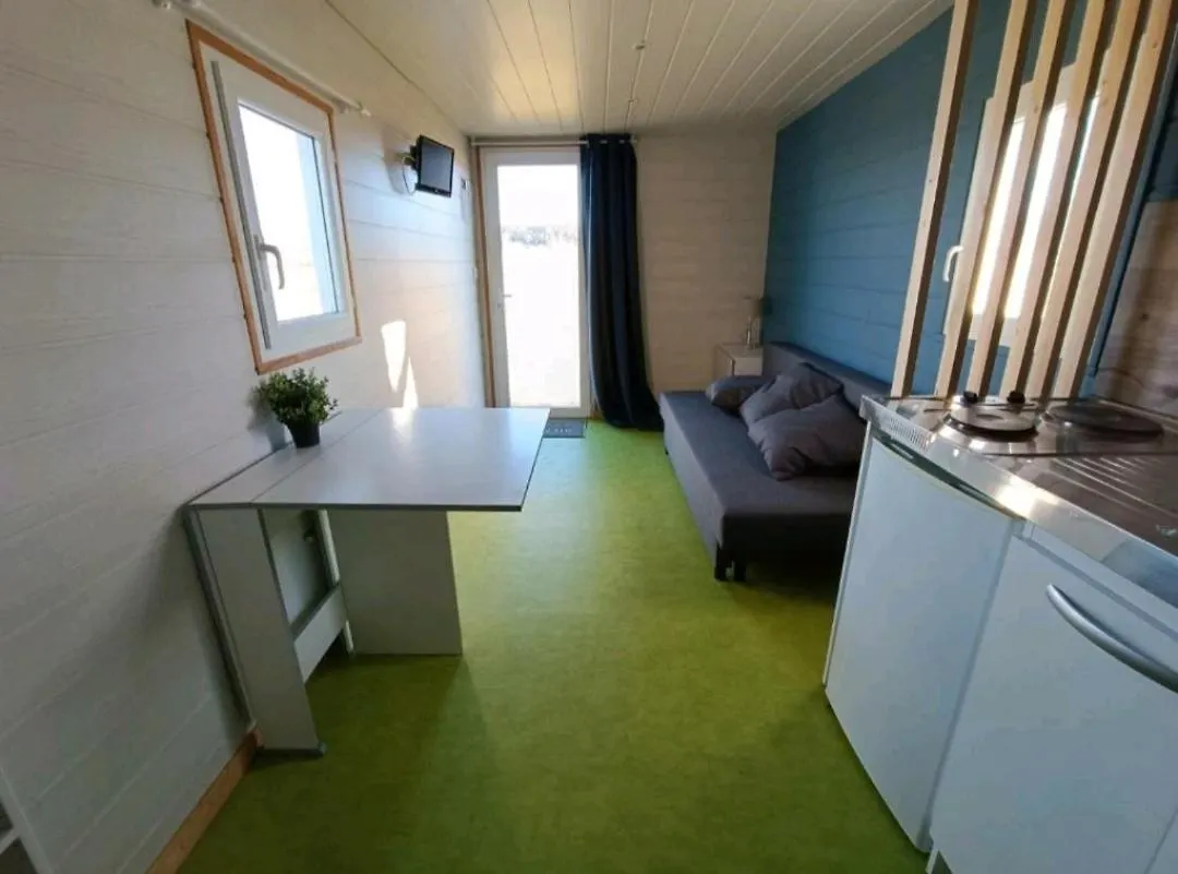 Logement Insolite Au Coeur De L'Auvergne Rochefort-Montagne 0*,  Fransa
